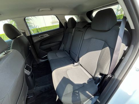 Used 2024 Kia Sportage LX image 20