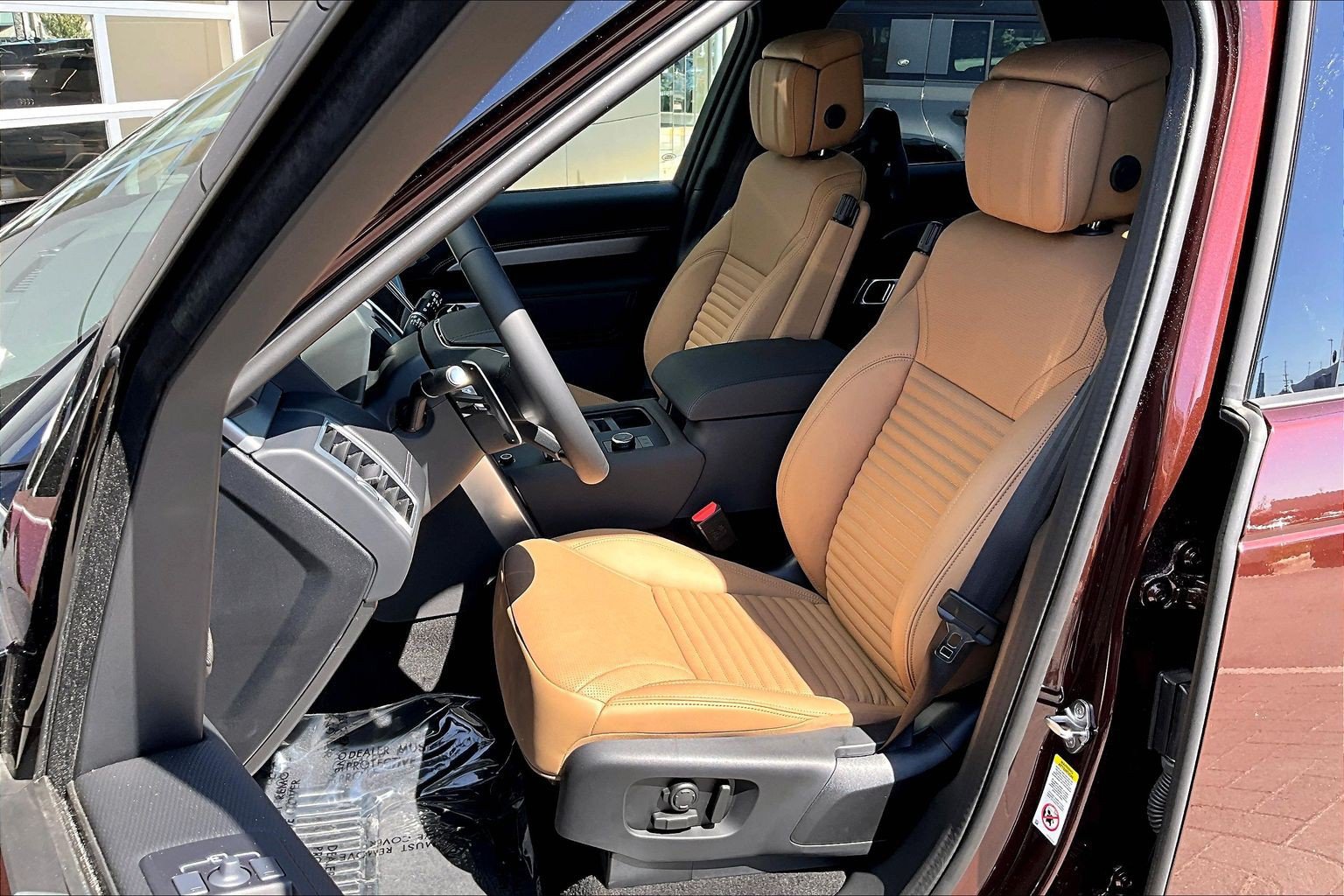 New 2026 Land Rover Discovery Limited Edition AWD/4WD image 9