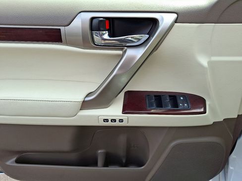 Used 2019 Lexus GX 460 Premium image 12