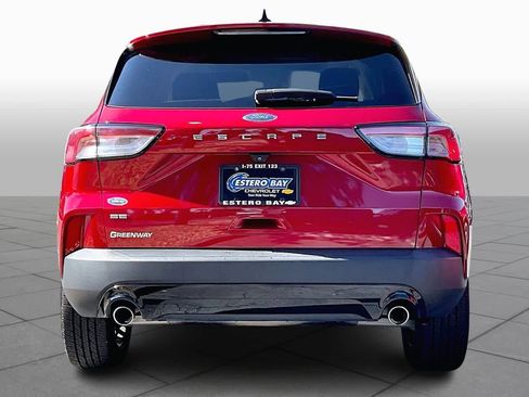 Used 2022 Ford Escape SE w/ SE Sport Appearance Package image 5