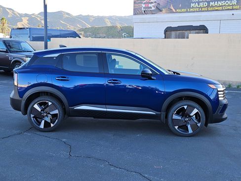 New 2026 Nissan Kicks SR FWD image 5
