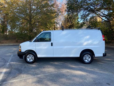 Used 2020 Chevrolet Express 2500 w/ Driver Convenience Package image 8