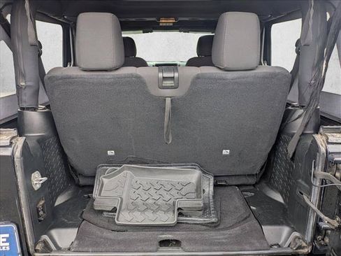 Used 2017 Jeep Wrangler Sport w/ Connectivity Group AWD/4WD image 6