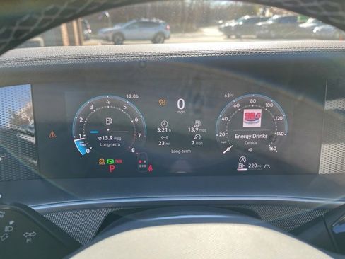 New 2026 Volkswagen Tiguan S image 9