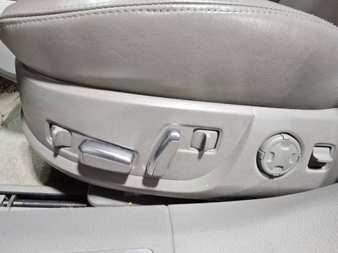 Used 2007 Audi S8 image 17