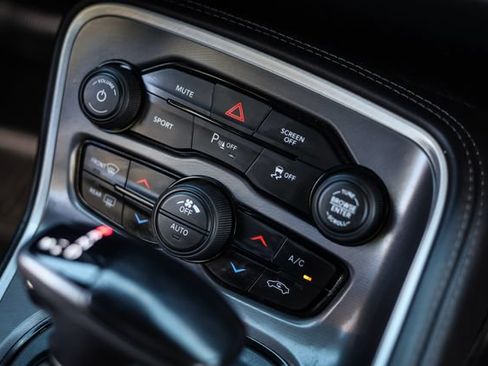 Used 2020 Dodge Challenger R/T RWD image 34