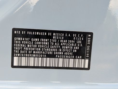Used 2025 Volkswagen Jetta SE w/ Sunroof Package FWD image 39