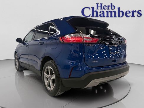 Used 2022 Ford Edge SEL w/ Convenience Package image 3