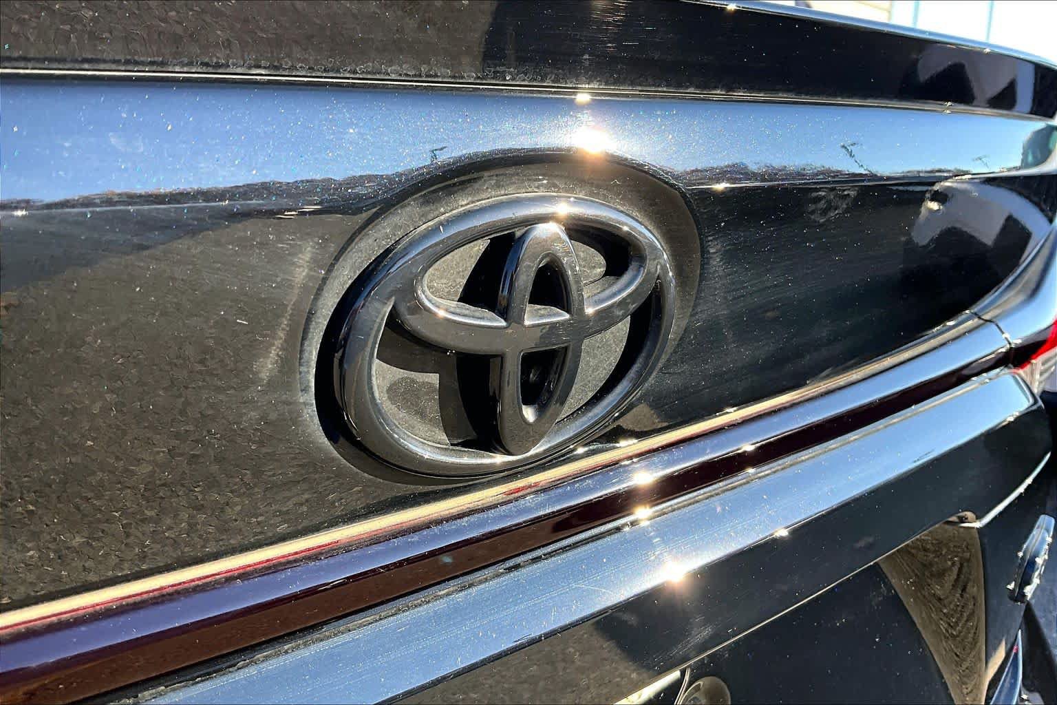 Certified 2026 Toyota Corolla SE FWD image 28