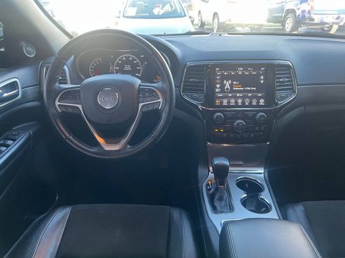 Used 2022 Jeep Grand Cherokee Laredo X AWD/4WD image 8