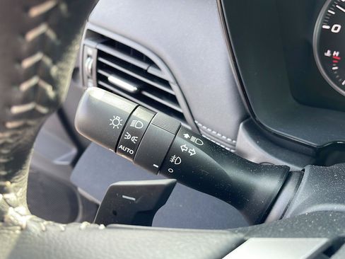 Used 2025 Subaru Legacy Premium AWD/4WD image 17