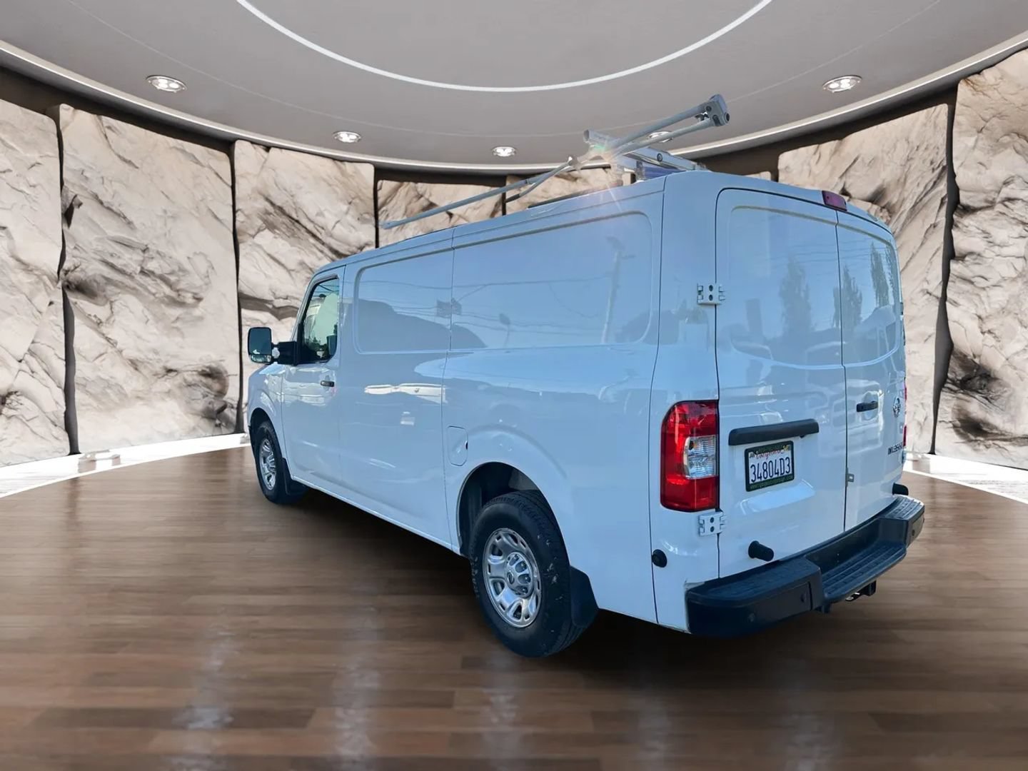 Used 2021 Nissan NV 3500 SV RWD image 9