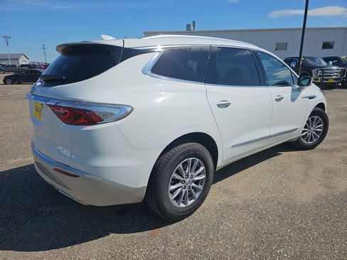 Used 2023 Buick Enclave Essence AWD/4WD image 5