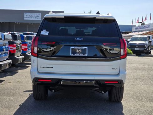 New 2026 Ford Expedition Max Platinum image 5