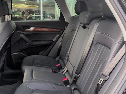 Used 2023 Audi Q5 2.0T Premium Plus w/ Premium Plus Package image 14