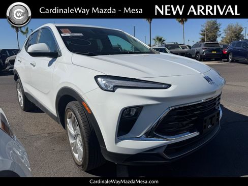 Used 2024 Buick Encore GX Preferred FWD image 1