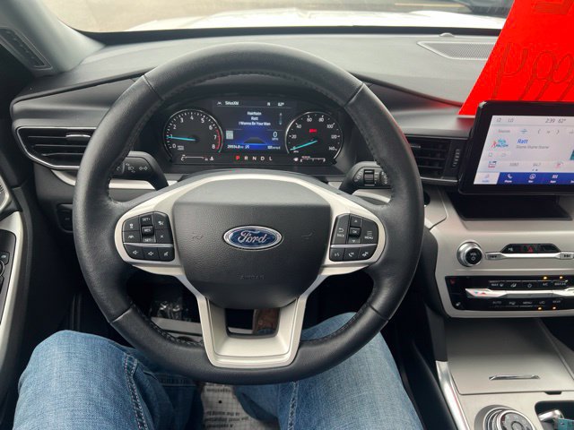 Used 2024 Ford Explorer XLT w/ Equipment Group 202A AWD/4WD image 21
