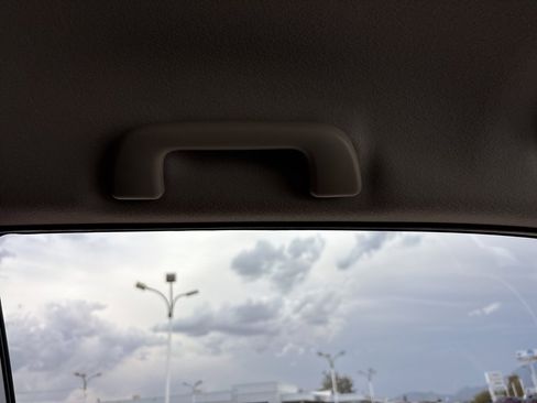 Used 2015 Toyota 4Runner image 41