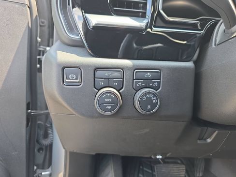 Used 2025 Chevrolet Silverado 1500 LT AWD/4WD image 18