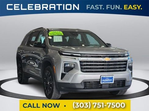 Certified 2025 Chevrolet Traverse LT w/ Sun and Wheel Package AWD/4WD image 8
