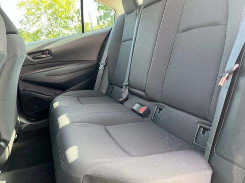 Used 2025 Toyota Corolla LE FWD image 12
