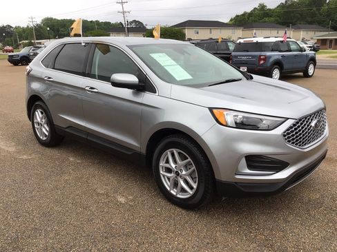 Certified 2024 Ford Edge SEL AWD/4WD image 6