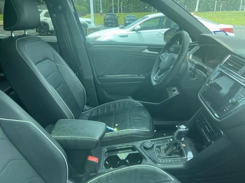 Used 2022 Volkswagen Tiguan SEL R-Line AWD/4WD image 10