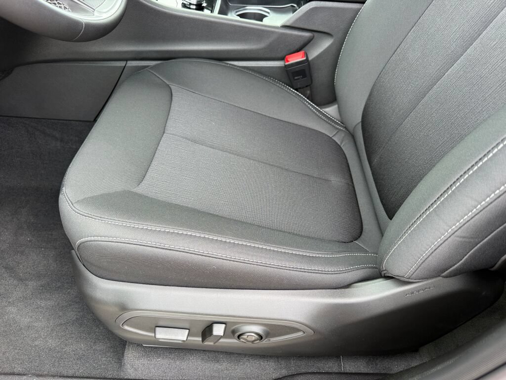 New 2027 Jeep Grand Cherokee Laredo AWD/4WD image 19