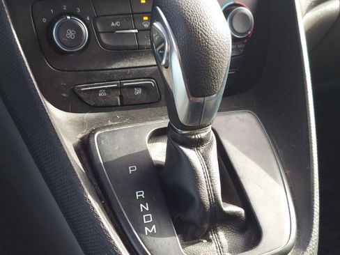 Used 2019 Ford Transit Connect XL image 13