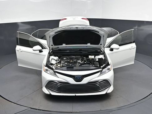 Used 2020 Toyota Camry XLE FWD image 52