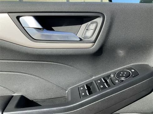 Used 2022 Ford Escape SEL image 14