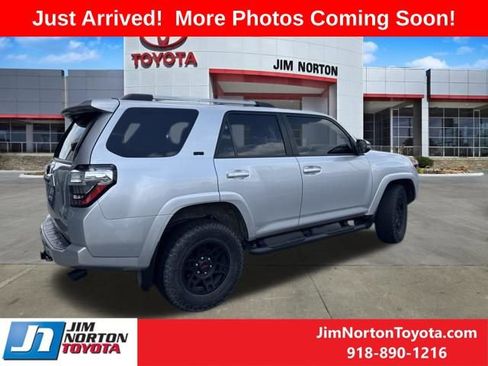 Used 2023 Toyota 4Runner SR5 Premium w/ Moonroof Package AWD/4WD image 3
