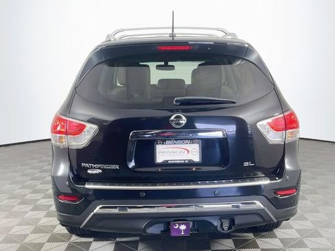 Used 2015 Nissan Pathfinder SL w/ SL Tech Package FWD image 7