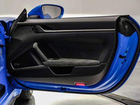 Used 2022 Porsche 911 GT3 image 91