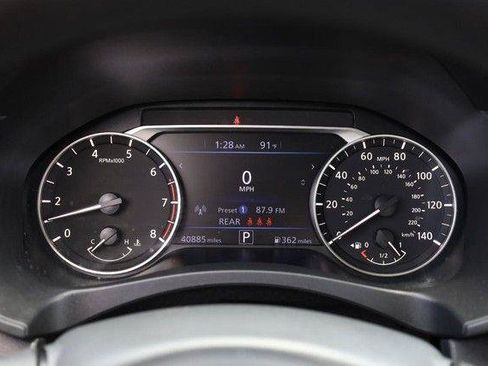 Used 2025 Nissan Altima 2.5 SV FWD image 10