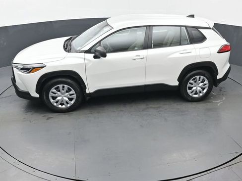 Certified 2023 Toyota Corolla Cross L image 38