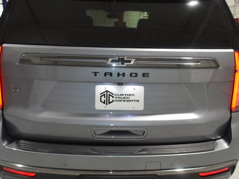 Used 2022 Chevrolet Tahoe Z71 w/ Luxury Package image 10