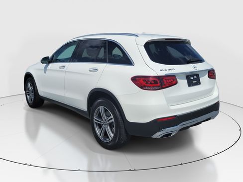 Used 2020 Mercedes-Benz GLC 300 image 4