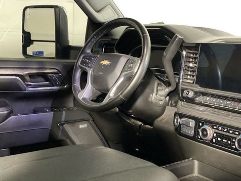 Used 2024 Chevrolet Silverado 2500 LTZ w/ LTZ Convenience Package AWD/4WD image 10