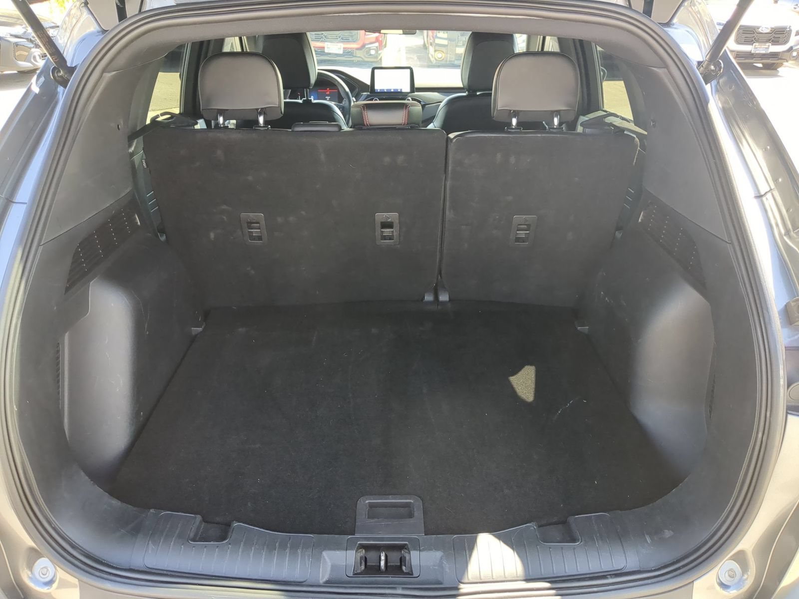 Used 2025 Ford Escape ST-Line FWD image 30