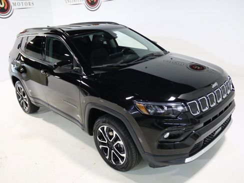Used 2022 Jeep Compass Limited image 12