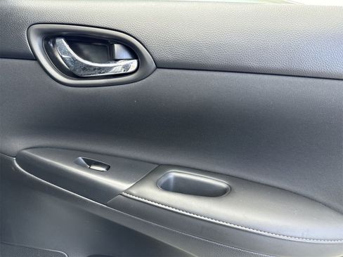 Used 2017 Nissan Sentra S image 35