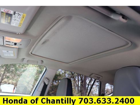 Used 2018 Toyota RAV4 Limited image 21