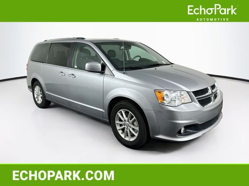 Used 2019 Dodge Grand Caravan SXT FWD image 1