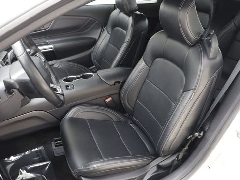 Used 2025 Ford Mustang Premium RWD image 13