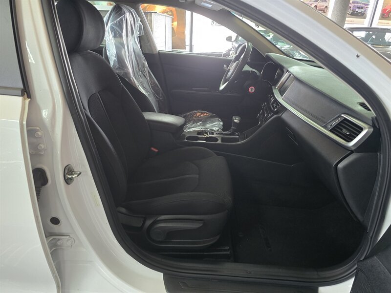 Used 2019 Kia Optima LX FWD image 14