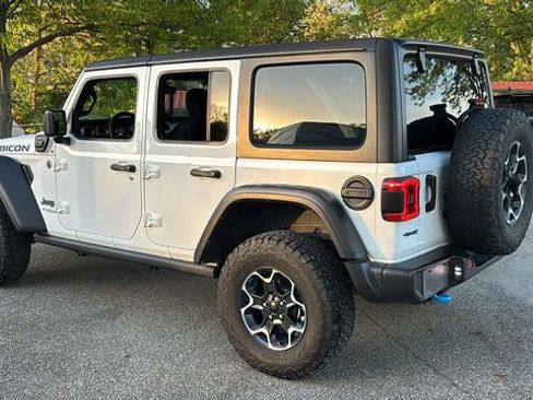 Used 2022 Jeep Wrangler Unlimited Rubicon 4xe w/ Cold Weather Group AWD/4WD image 4
