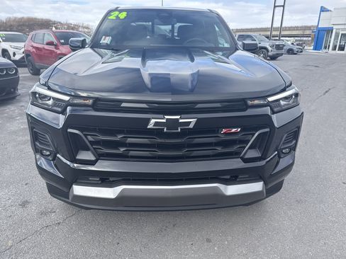 Used 2024 Chevrolet Colorado Z71 w/ Z71 Convenience Package 2 image 8
