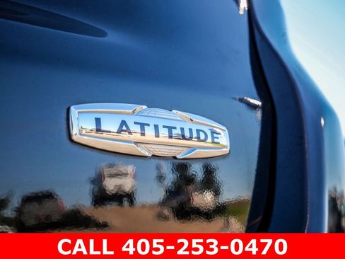 Used 2024 Jeep Compass Latitude AWD/4WD image 41