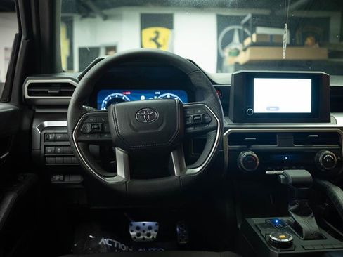 Used 2025 Toyota Tacoma TRD Sport image 15